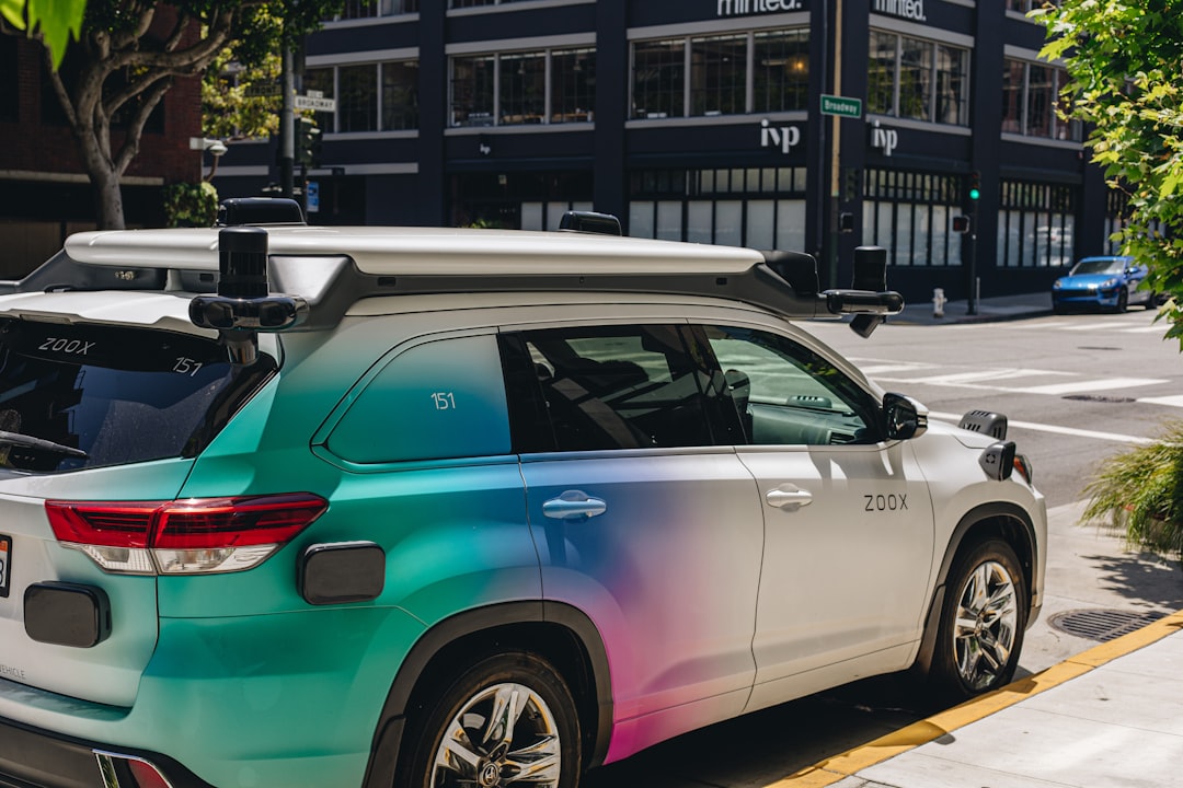 You are currently viewing 마이크론 분기 실적 3배 성장, Nothing CEO가 앱 대체 AI 예측, 엔비디아 네트워킹 사업 확대, 버즈니 커머스 AI 지원