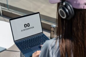 Read more about the article AI 기반 소셜 플랫폼 Bond 출시, 유튜브 AI 얼굴 모방 탐지 기술 확장